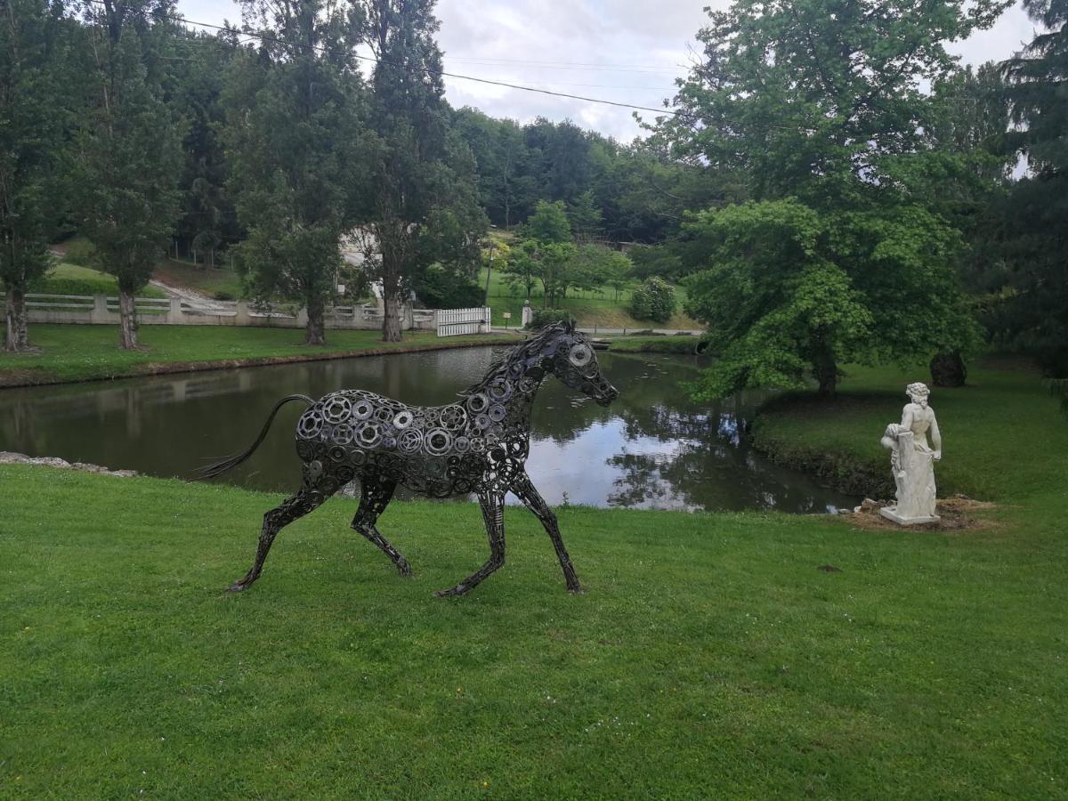 Le Jardin D Eau Hotell Lamothe-Montravel Exteriör bild